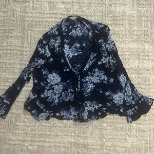 American Eagle Floral blouse
